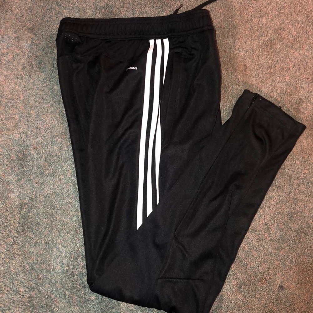 Adidas soccer pants size small in men